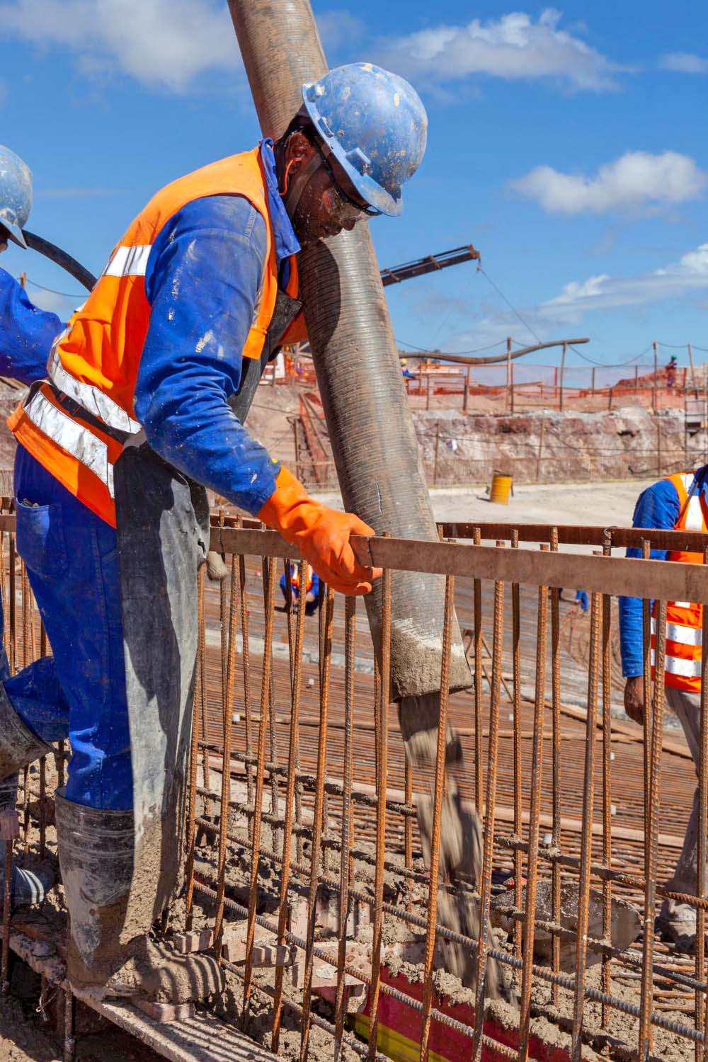 operai-edili-cantiere-tetto